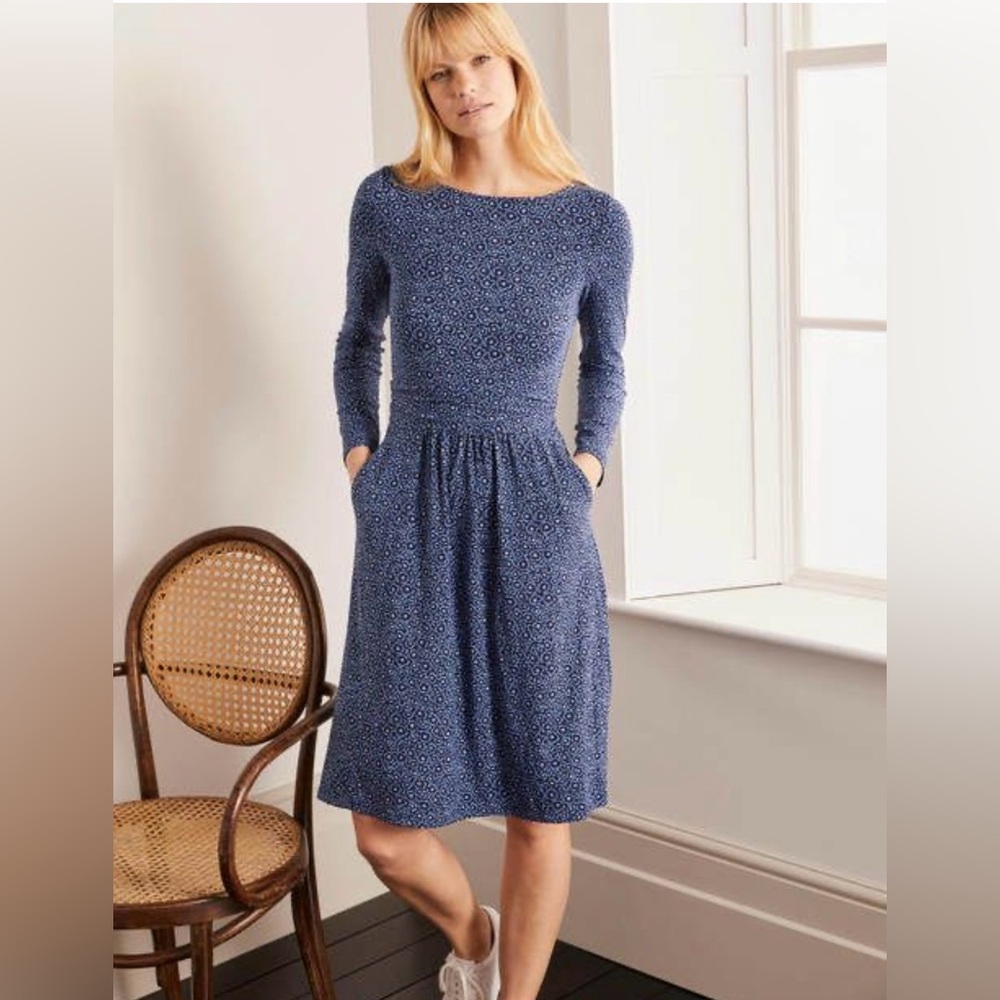 Boden Abigail painted posey jersey dress.